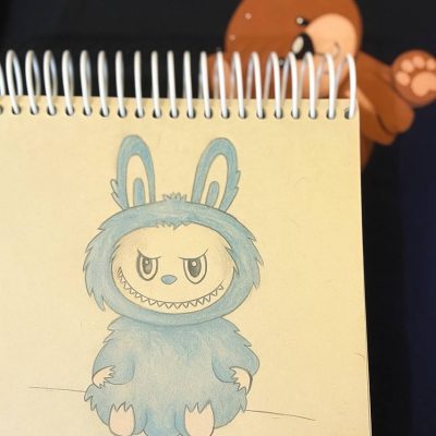 نقاشی لبوبو آبی